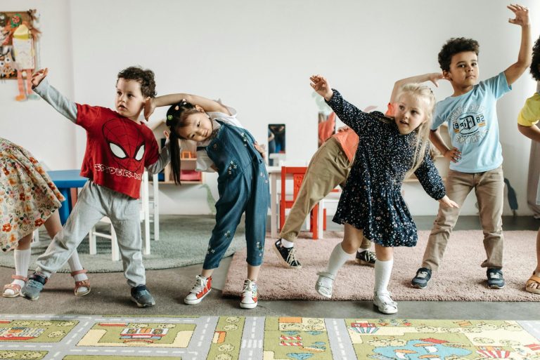 Enfants qui jouent
